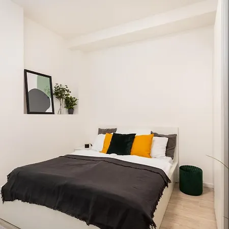 Days - Minimalist - Easy Access Apartamento Praga
