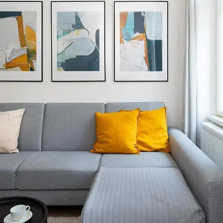 Apartment Days - Minimalist - Easy Access Prague